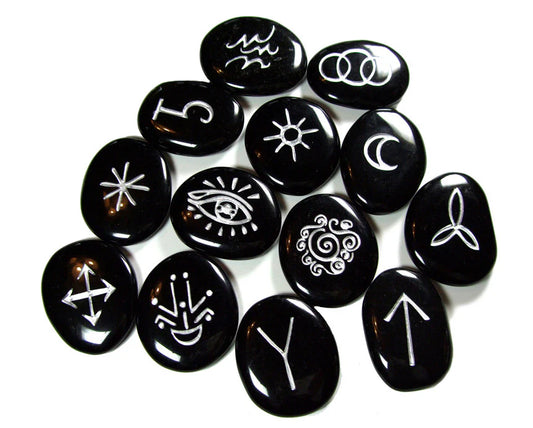 Oracle Reading: Witches' Runes